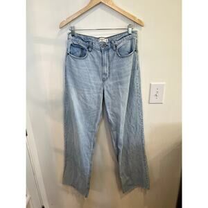 Abercrombie & Fitch The Loose High Rise Jeans Light Wash Raw Hem 29/8L